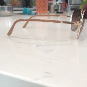 Tahari Accessories - Tahari gold aviator sunglasses Tahari Accessories - Tahari gold aviator sunglasses